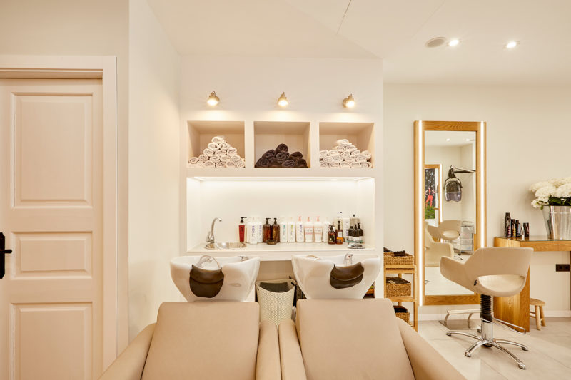 Galería 1. Le Petit Salon Ibiza. Peluquería y salón de belleza. Peluquería unisex.