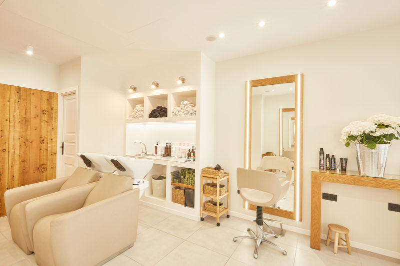 Galería 4. Le Petit Salon Ibiza. Peluquería y salón de belleza. Peluquería unisex.