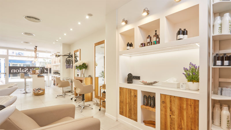 Le Petit Salon Ibiza. Peluquería y salón de belleza. Estética caballero.